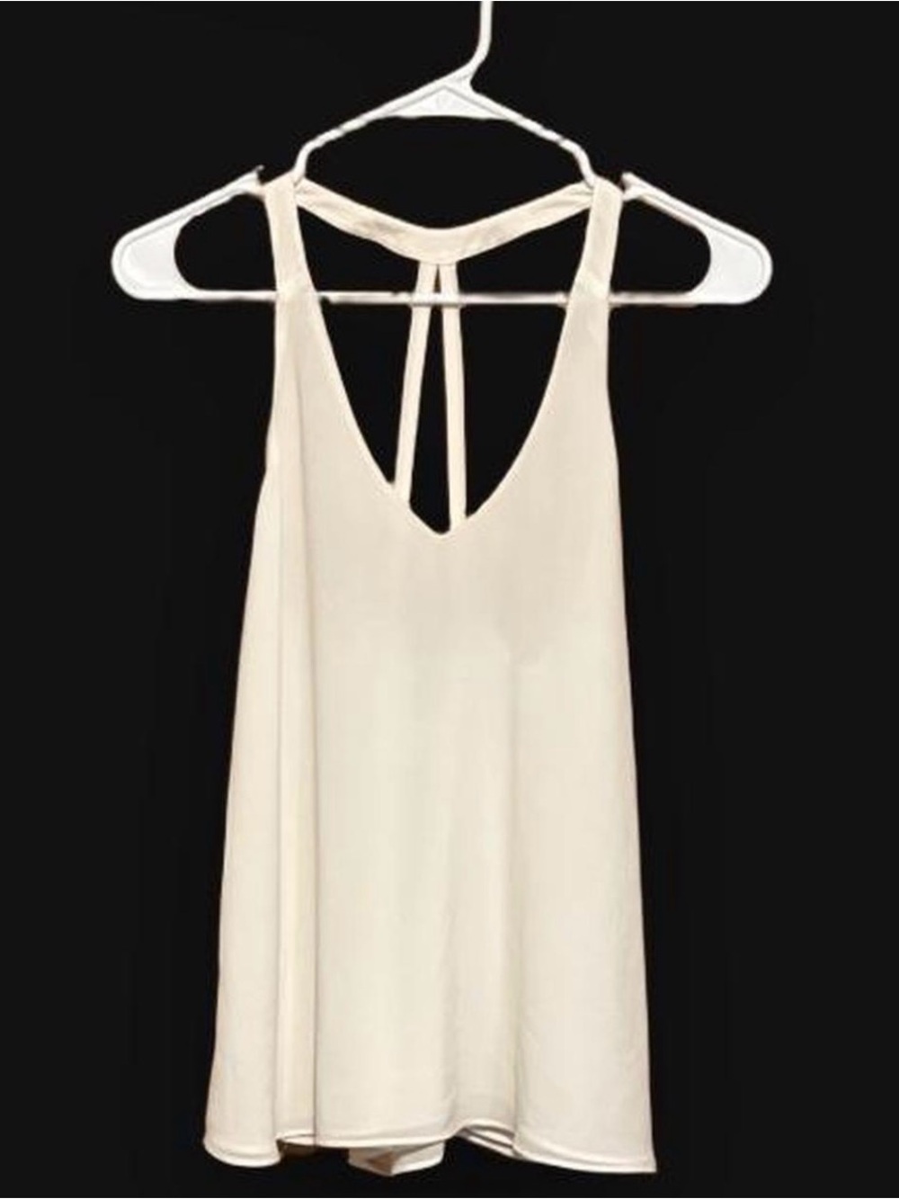 Norah-Strappy Halter Back White V-Neck Camisole SZ S